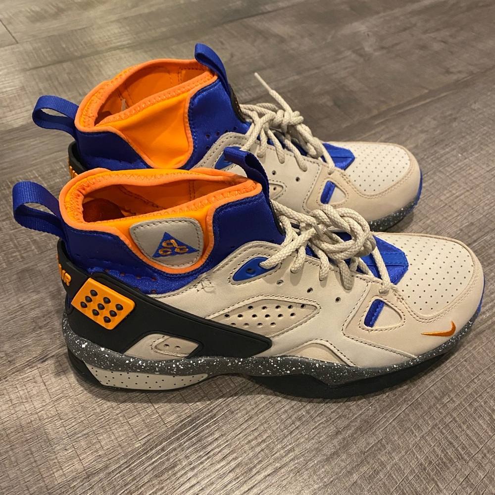 Nike Air Mowabb, never been used, size 8 1/2, Goat verified